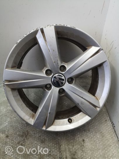 Volkswagen PASSAT B7 USA Felgi aluminiowe R17 561601025