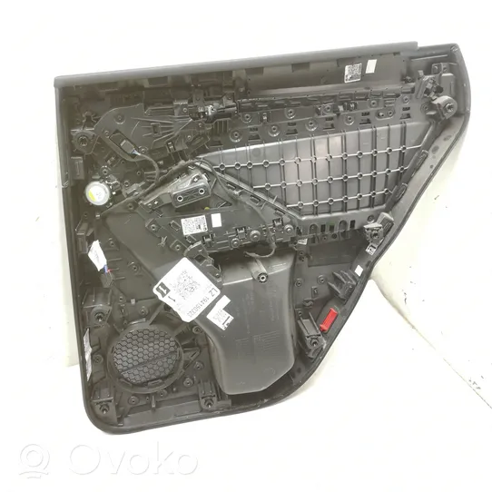 Audi Q3 F3 Takaoven verhoilu 83A971693N