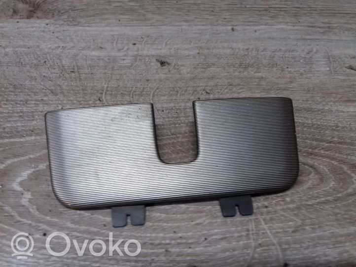 Volvo S80 Tuhkakupin kehys (takana) 