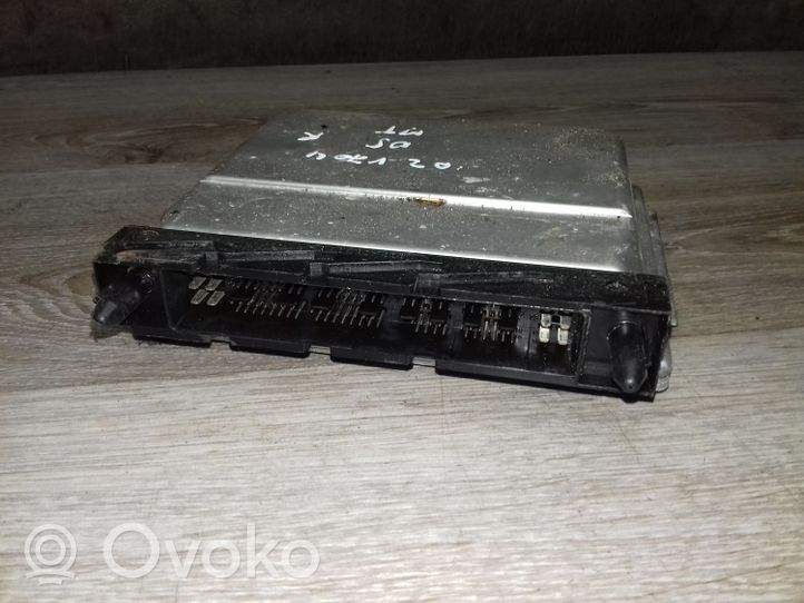 Volvo V70 Calculateur moteur ECU 28SA5360