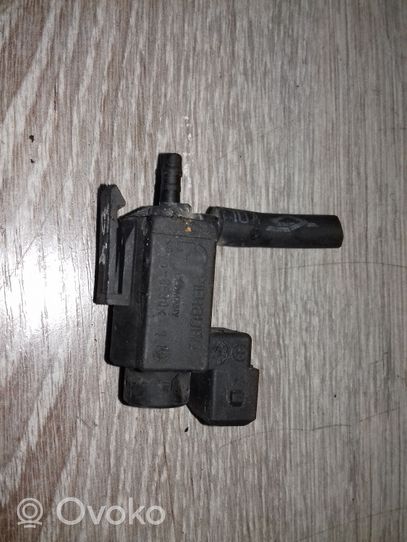 Volvo V70 Vacuum valve 72224010