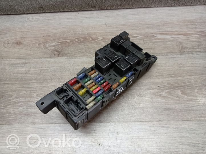 Volvo V70 Module de fusibles 8678449