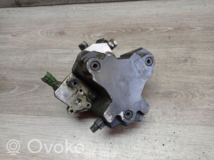 Volvo V70 Polttoaineen ruiskutuksen suurpainepumppu 0445010111