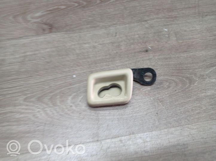 Volvo V70 Support, fixation pour filet à bagages 