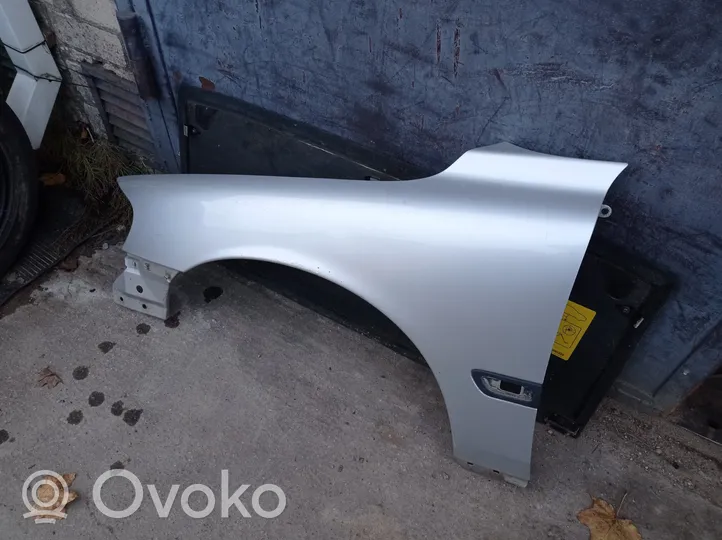 Volvo V70 Fender 