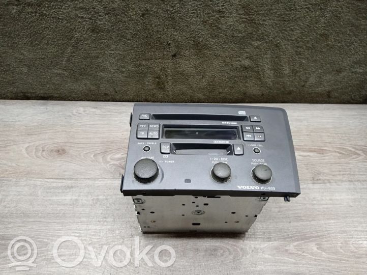 86331661 Volvo V70 Radio/CD/DVD/GPS head unit, 20.00 € RRR