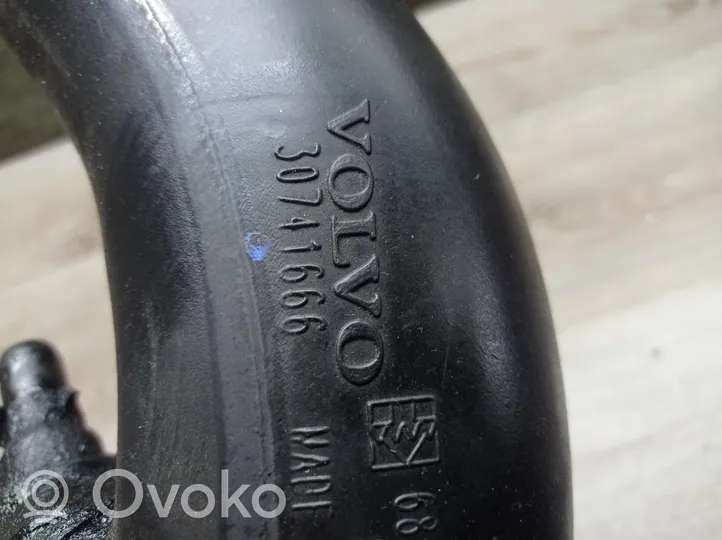 Volvo XC70 Wąż / Rura intercoolera 