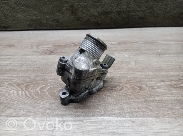 Volvo XC70 Boîtier de thermostat / thermostat 