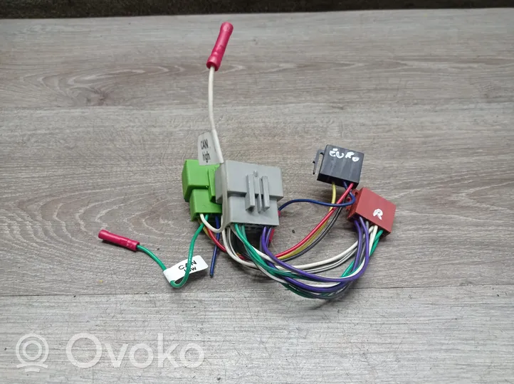 Volvo V70 Conector de radio EUR ISO 