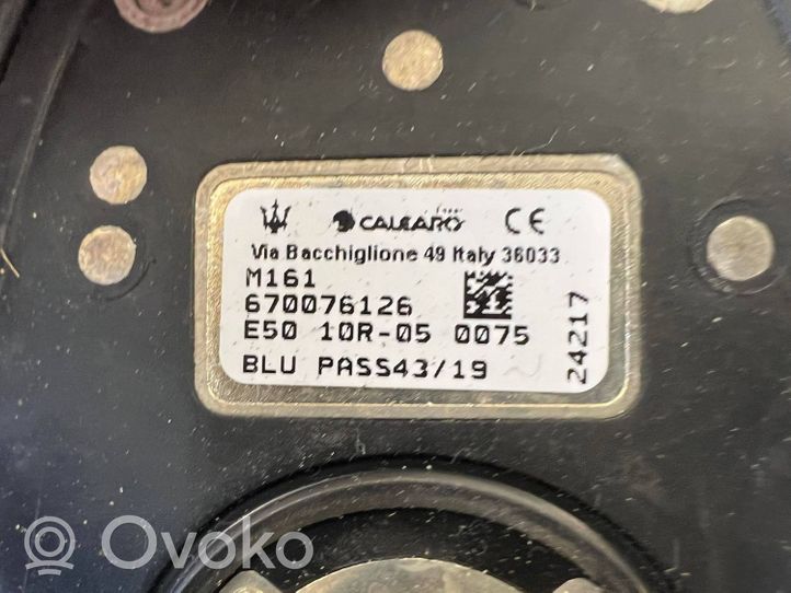 Maserati Levante GPS-pystyantenni 670076126