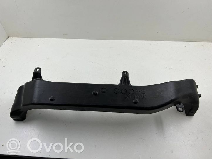 BMW X5 F15 Oro paėmimo kanalo detalė (-ės) 7306612