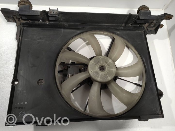 Toyota Auris 150 Aro de refuerzo del ventilador del radiador 167110N040