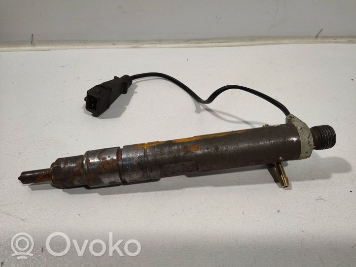 Volkswagen Vento Injecteur de carburant 028130201J