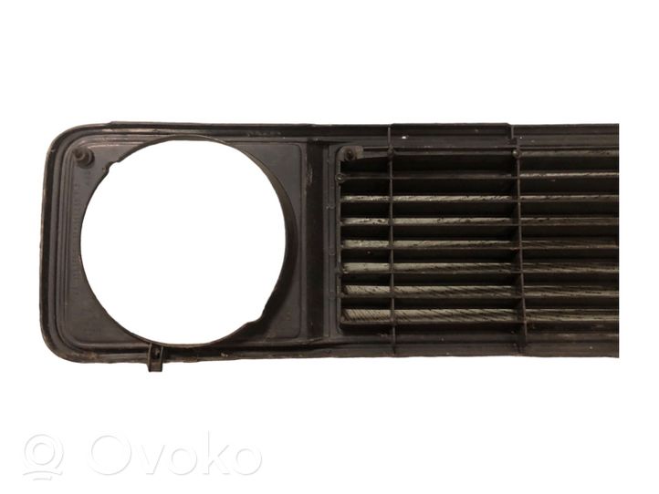 Volkswagen Transporter - Caravelle T3 Grille de calandre avant 251853653G