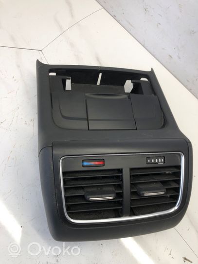 Audi A4 S4 B8 8K Aizmugurējā gaisa - ventilācijas reste 8K0819203E