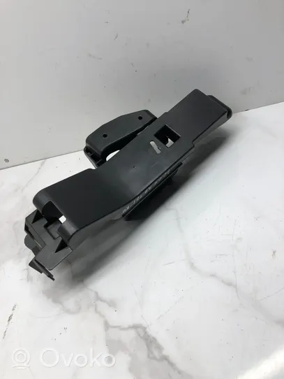 Audi A6 S6 C6 4F Spare wheel mounting bracket 8E0010175A