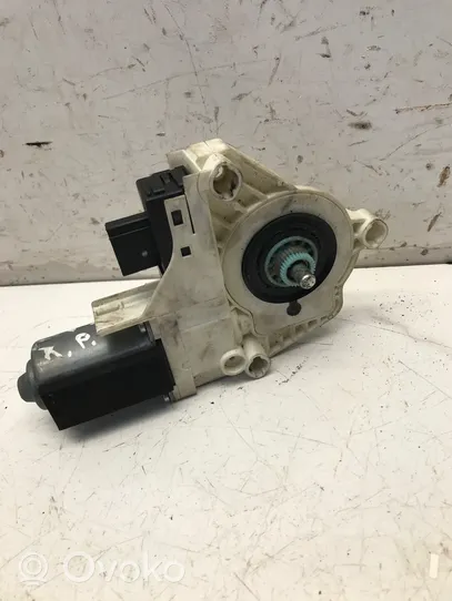 Audi A5 8T 8F Moteur de lève-vitre de porte avant 8T0959801A