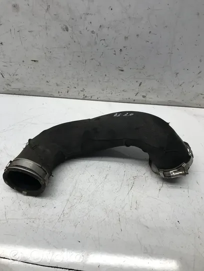 Audi A5 8T 8F Tube d'admission de tuyau de refroidisseur intermédiaire 8K0145709E