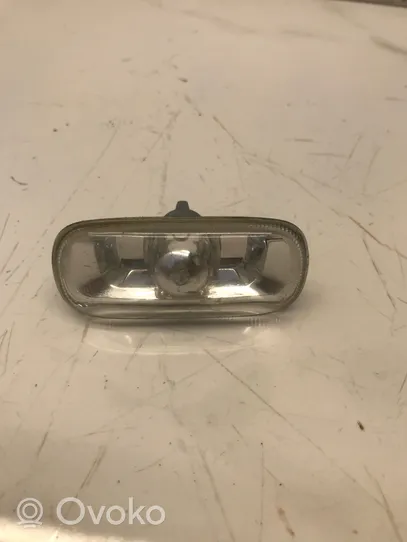 Audi A6 S6 C6 4F Front fender indicator light 8E0949127