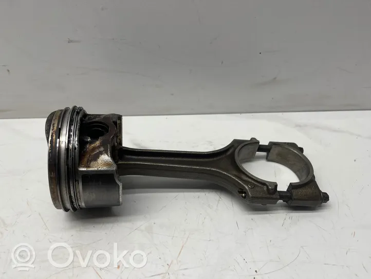 Audi A4 S4 B8 8K Piston with connecting rod 