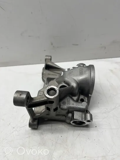 Audi A4 S4 B7 8E 8H Oil pump 059115105H