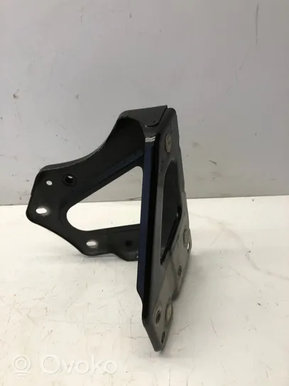 Audi A6 S6 C6 4F Fender mounting bracket 4F0821136A