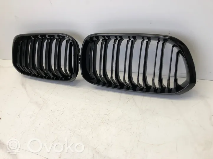 BMW 3 F30 F35 F31 Grille calandre supérieure de pare-chocs avant 