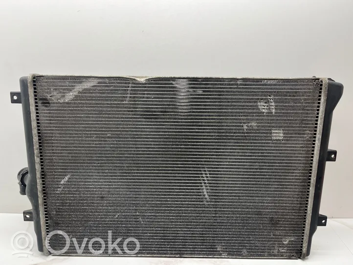 Volkswagen PASSAT B6 Aušinimo skysčio radiatorius 3C0121253K