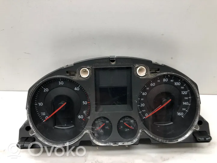 Volkswagen PASSAT B6 Speedometer (instrument cluster) 3C0920960K