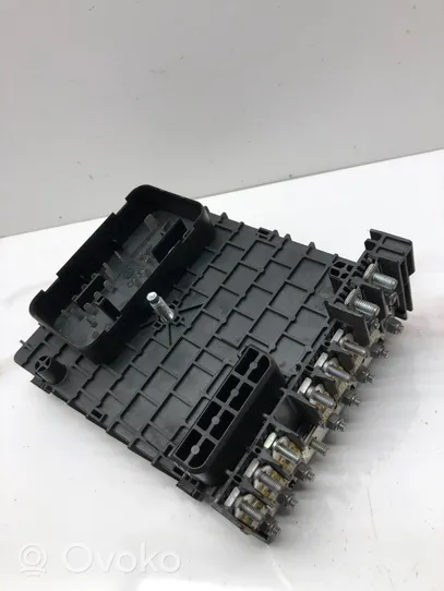 Volkswagen PASSAT B6 Fuse box set 3C0937125