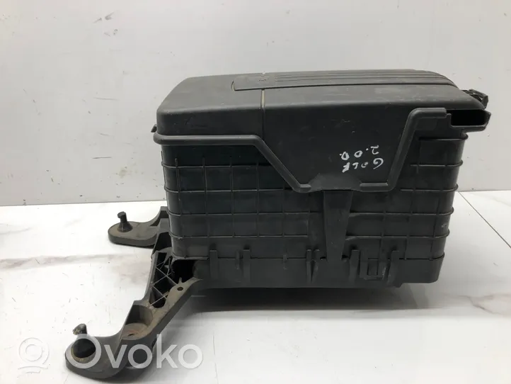 Volkswagen Golf V Support boîte de batterie 1K0915333C