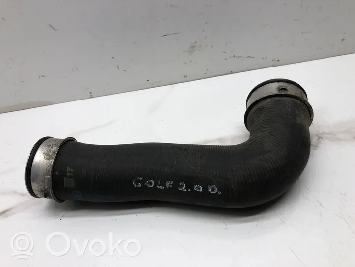 Volkswagen Golf V Tube d'admission de tuyau de refroidisseur intermédiaire 1K0145834L