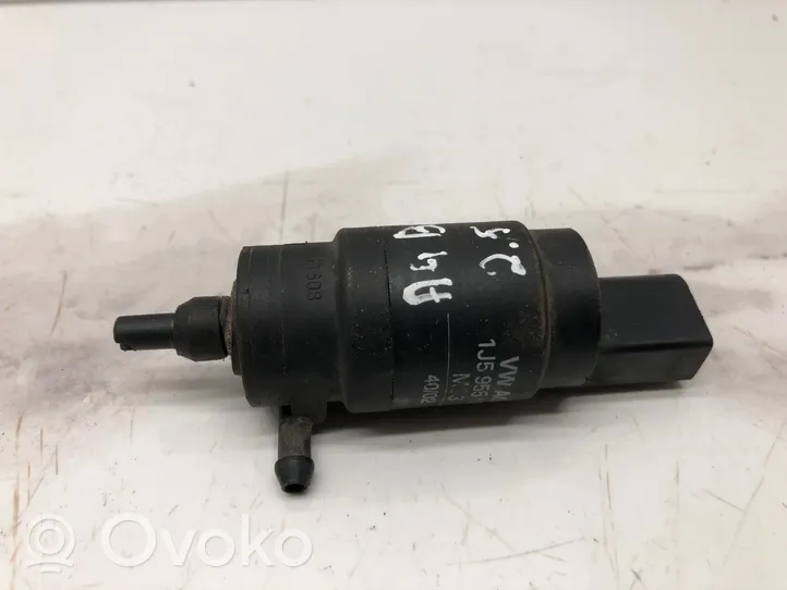 Audi A4 S4 B6 8E 8H Pompe de lave-glace de pare-brise 1J5955651