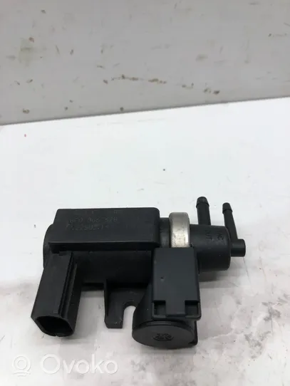 Audi A4 S4 B6 8E 8H Solenoidinis vožtuvas 8E0906628