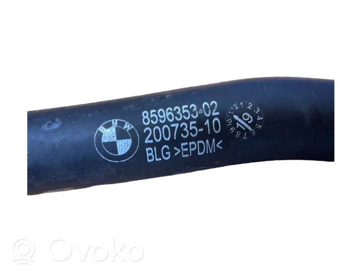 BMW 5 G30 G31 Moottorin vesijäähdytyksen putki/letku 8596353