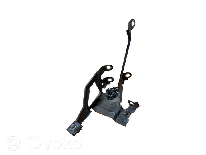 BMW 6 F12 F13 Supporto di montaggio del parafango 7183752