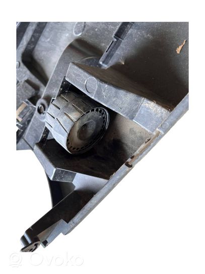 BMW 5 G30 G31 Staffa angolare del supporto di montaggio del paraurti 7387315