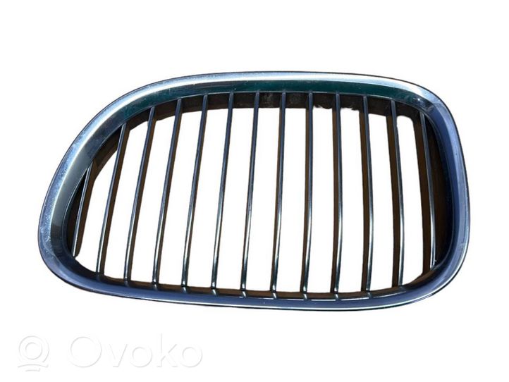 BMW 7 F01 F02 F03 F04 Maskownica / Grill / Atrapa górna chłodnicy 7211657