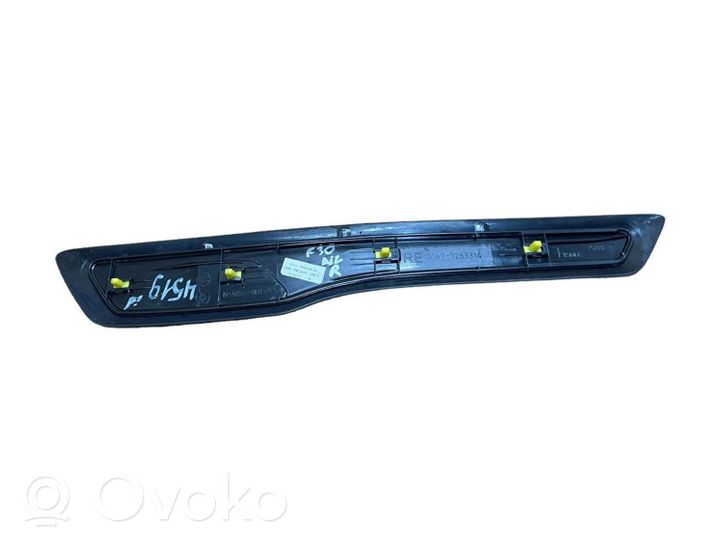 BMW 3 F30 F35 F31 Moldura protectora del borde trasero 51477263314