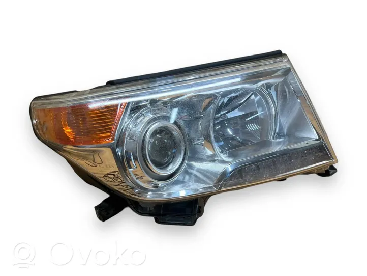 Toyota Land Cruiser (J200) Lampa przednia 3740079075