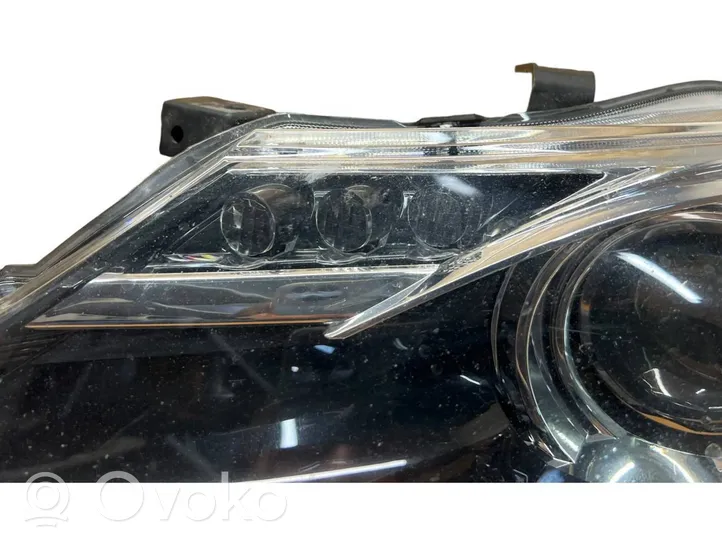 Toyota Auris E180 Lampa przednia 8115002E21