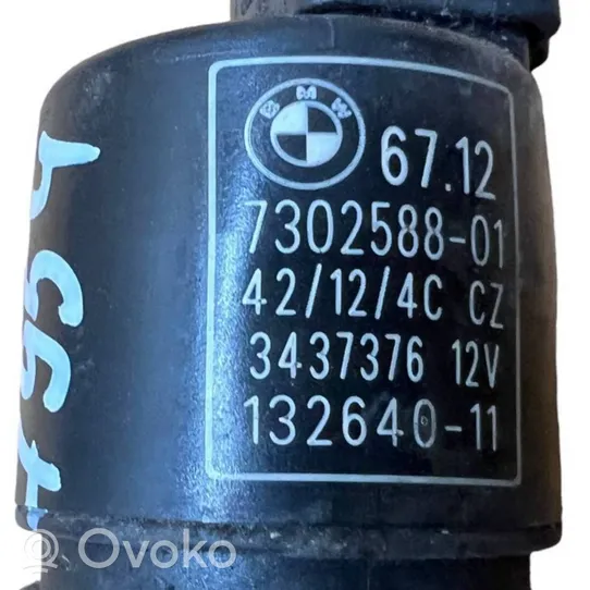 BMW X1 E84 Pompa spryskiwacza szyby przedniej / czołowej 67127302588