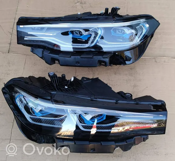 BMW X7 G07 Lampy przednie / Komplet 5A3E521