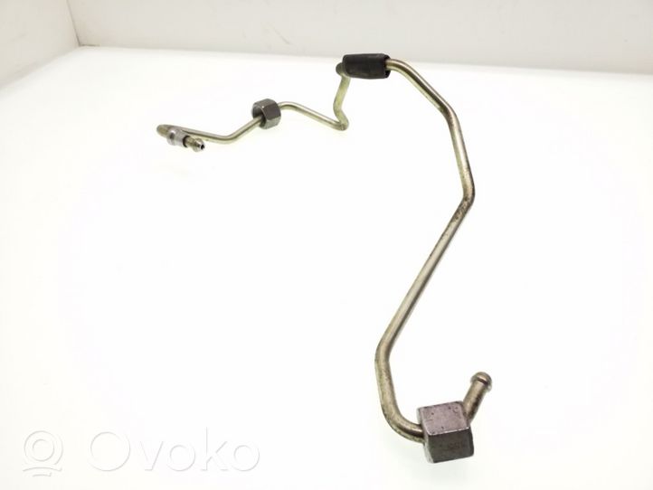 Toyota Avensis T270 Tuyau d'alimentation conduite de carburant 