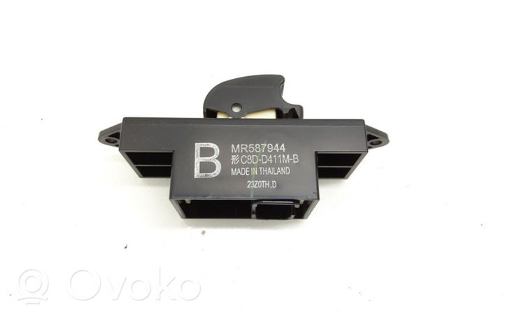 Mitsubishi Outlander Interrupteur commade lève-vitre MR587944