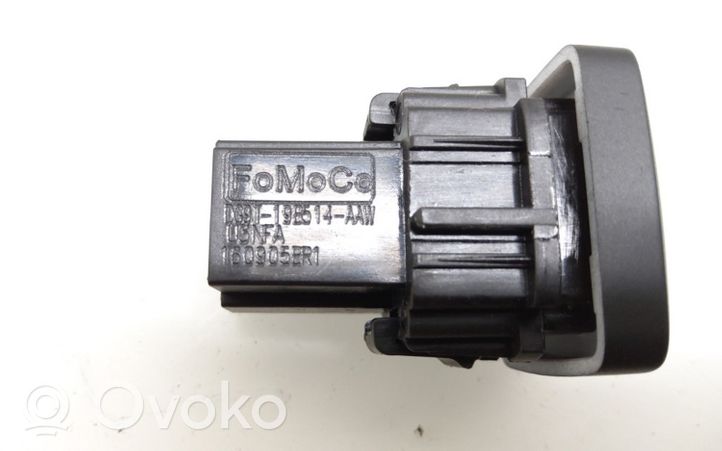 Ford Mondeo MK V Tailgate opening switch U3NFA