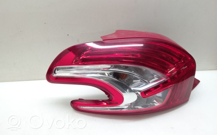 Peugeot 208 Lampa tylna 9672628280