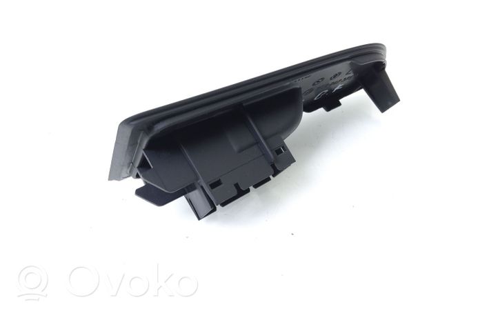 Volkswagen PASSAT CC Moldura del interruptor de la ventana de la puerta derecha 3C8867375A