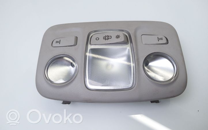 Citroen C4 II Picasso Lampka podsufitki tylna 96781444