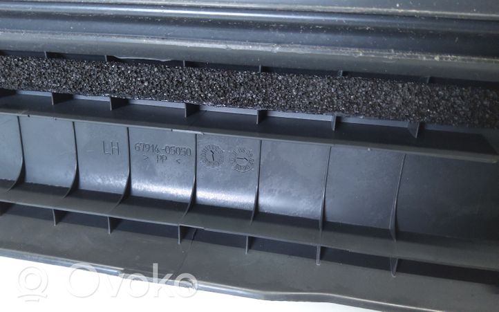 Toyota Avensis T250 Copertura del rivestimento del sottoporta anteriore 6791405050